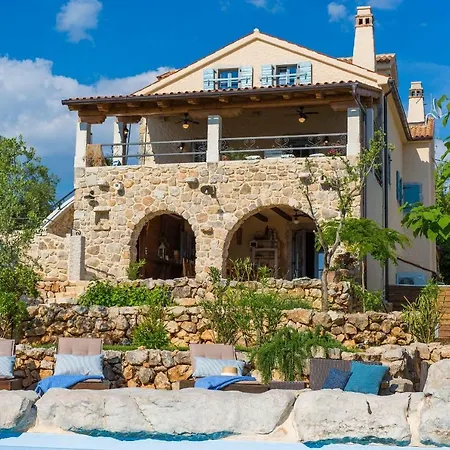 Heritage Aquamarine Villa *