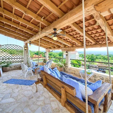 Heritage Aquamarine *