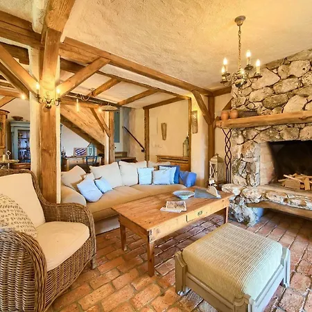 Heritage Aquamarine *