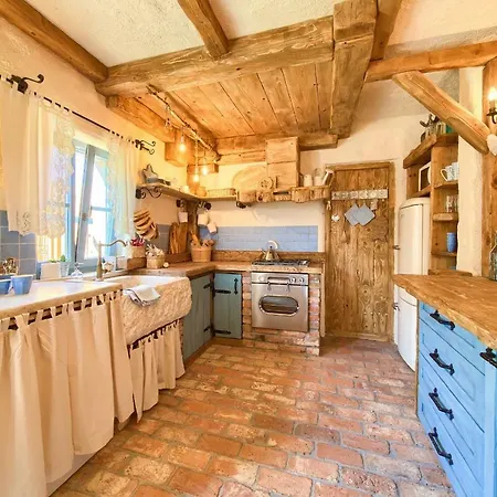 Vilă Heritage Aquamarine Malinska